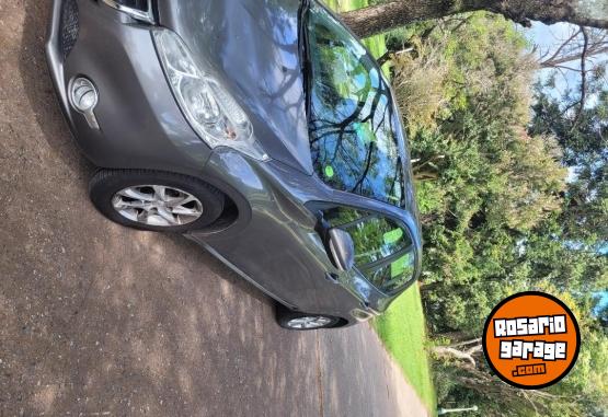 Autos - Peugeot 208 allure 2013 Nafta 110000Km - En Venta