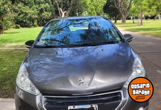 Autos - Peugeot 208 allure 2013 Nafta 110000Km - En Venta