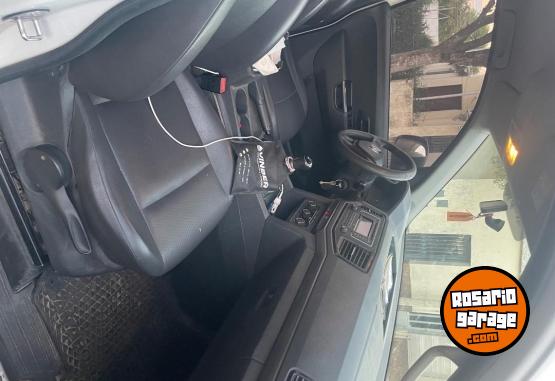 Camionetas - Volkswagen Amarok 2018 Diesel 277000Km - En Venta