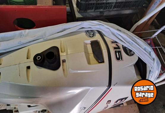 Otros (N�utica) - Motor Evinrude Etec 115 hp (Para repuestos o reparar) - En Venta