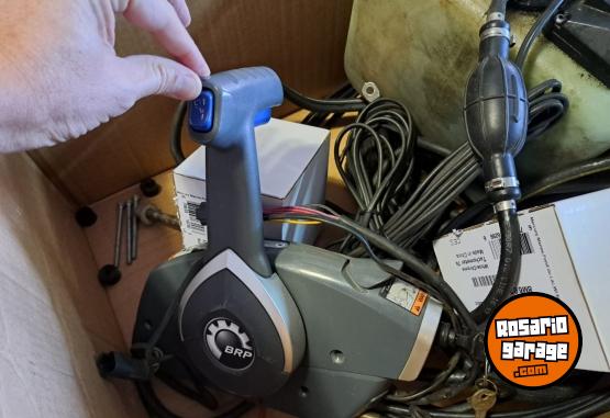 Otros (N�utica) - Motor Evinrude Etec 115 hp (Para repuestos o reparar) - En Venta