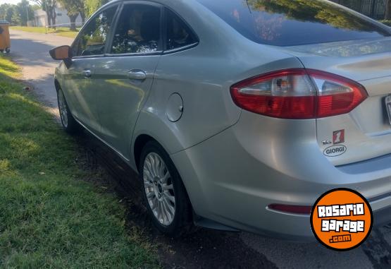 Autos - Ford Kinetic se plus sedan 2013 GNC 150000Km - En Venta