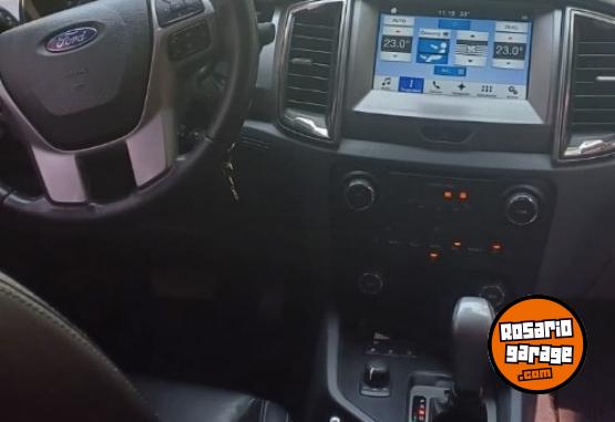 Camionetas - Ford Ranger l�mited 4x4 2018 Diesel 121000Km - En Venta