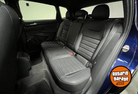 Autos - Volkswagen TAOS 250TSI HIGHLINE 4/5P 2022 Nafta 64310Km - En Venta
