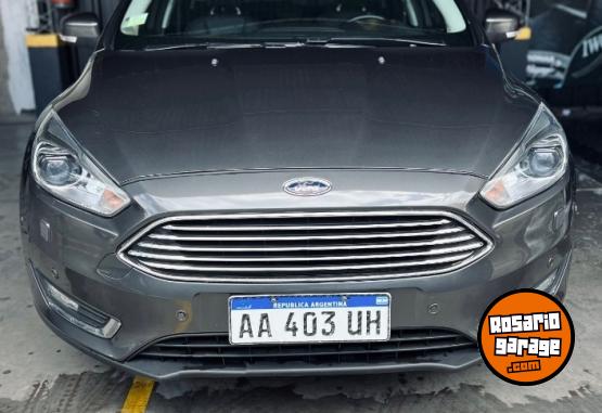 Autos - Ford Focus Titanium 2016 Nafta 115000Km - En Venta
