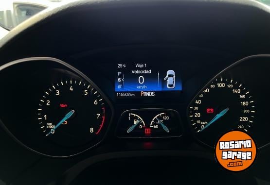 Autos - Ford Focus Titanium 2016 Nafta 115000Km - En Venta