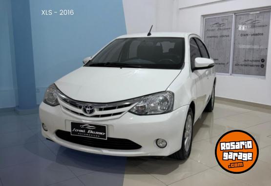 Autos - Toyota Etios 2016 Nafta 102000Km - En Venta