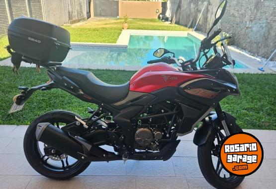 Motos - Voge 300 DS 2024 Nafta 9200Km - En Venta