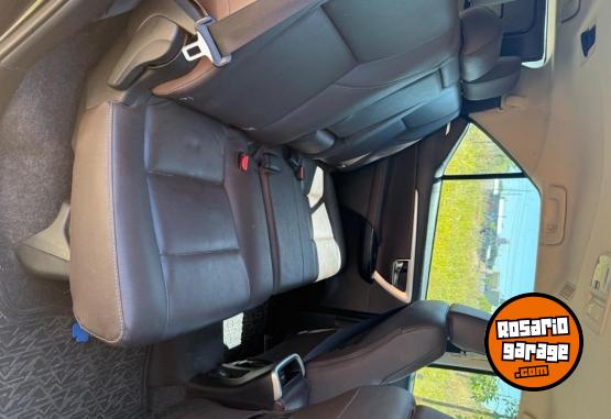 Camionetas - Toyota Hilux sw4 srx 2020 Diesel 60000Km - En Venta