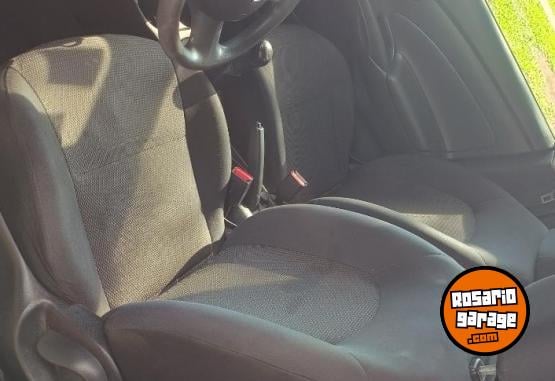 Autos - Nissan Versa 2013 Nafta 127000Km - En Venta