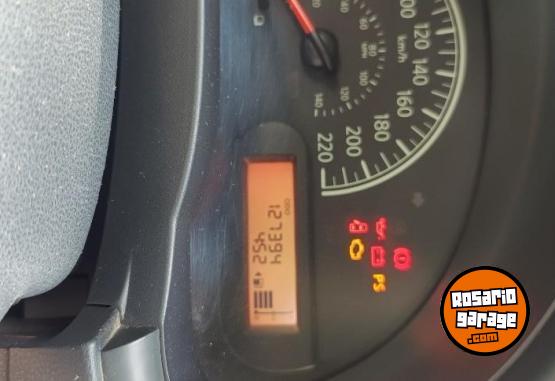 Autos - Nissan Versa 2013 Nafta 127000Km - En Venta