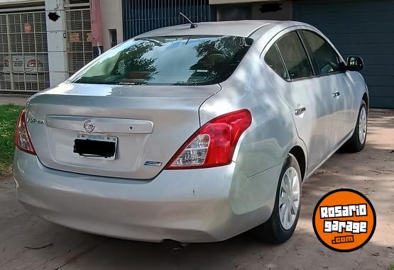 Autos - Nissan Versa 2013 Nafta 127000Km - En Venta