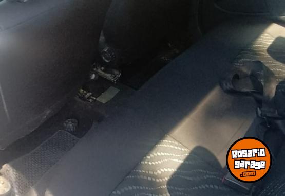 Autos - Renault LOGAN  1.6 8V 2013 GNC 111111Km - En Venta