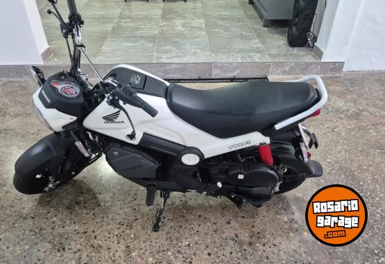 Motos - Honda Navi 2024 Nafta 2800Km - En Venta
