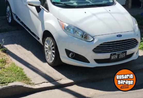Autos - Ford Fiesta 2014 Nafta 93000Km - En Venta
