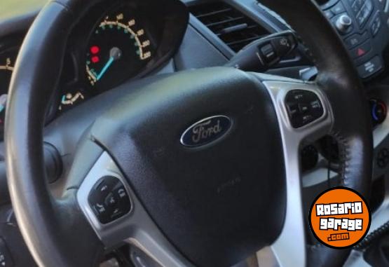 Autos - Ford Fiesta 2014 Nafta 93000Km - En Venta