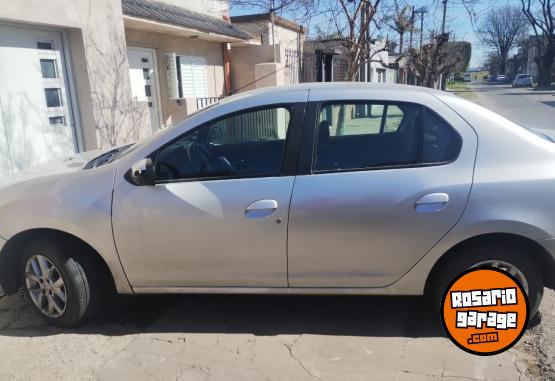 Autos - Renault Logan Privilege 2017 GNC 138000Km - En Venta