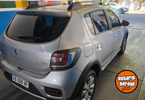 Autos - Renault sandero stepway 2017 GNC 102000Km - En Venta