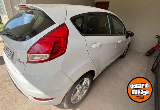 Autos - Ford Fiesta  S PLus 2018 Nafta 180000Km - En Venta
