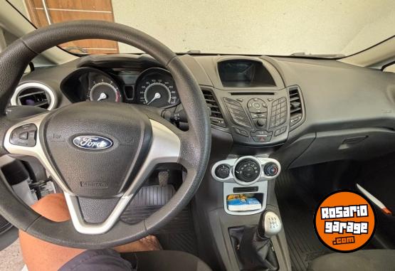Autos - Ford Fiesta  S PLus 2018 Nafta 180000Km - En Venta