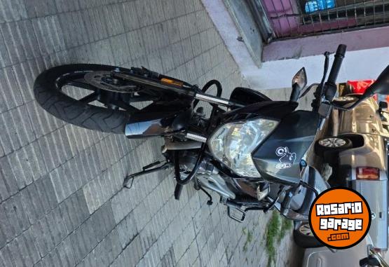 Motos - Bajaj 135 ls 2017 Nafta 111111Km - En Venta