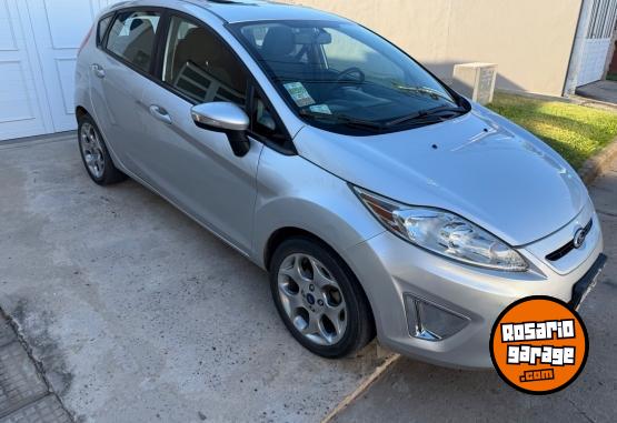 Autos - Ford Fiesta Kinetic 2013 Nafta 97000Km - En Venta