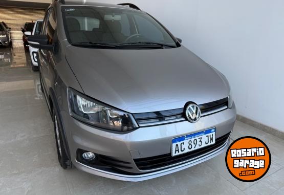 Autos - Volkswagen SURAN TRACK 2018 GNC 85000Km - En Venta