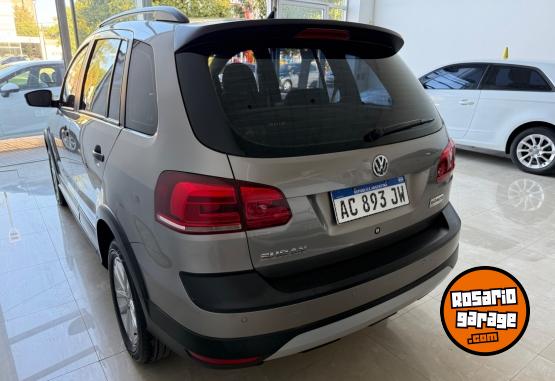 Autos - Volkswagen SURAN TRACK 2018 GNC 85000Km - En Venta