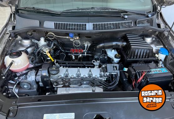 Autos - Volkswagen SURAN TRACK 2018 GNC 85000Km - En Venta