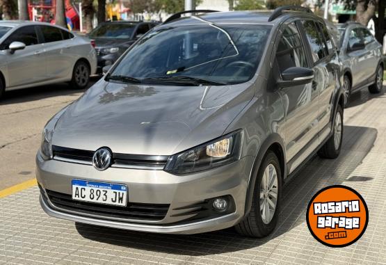 Autos - Volkswagen SURAN TRACK 2018 GNC 85000Km - En Venta