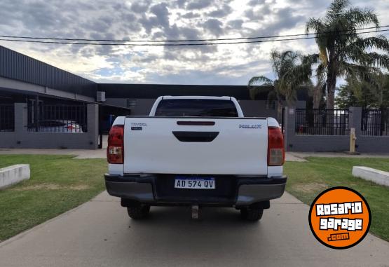 Camionetas - Toyota Hilux DC DX 2.4TDI MT 4x4 2019 Diesel 309200Km - En Venta
