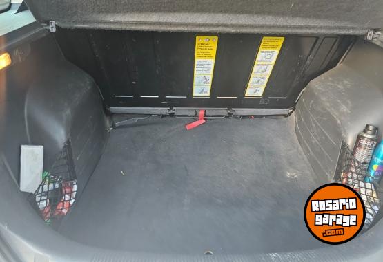 Autos - Volkswagen Suran 2016 Nafta 93000Km - En Venta