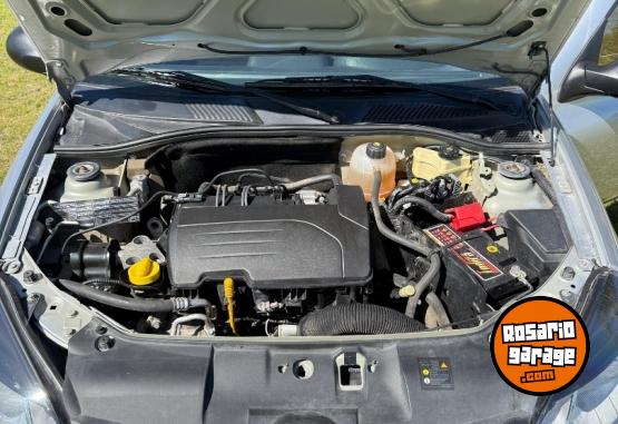 Autos - Renault Clio confort pack plus 2015 Nafta 81000Km - En Venta