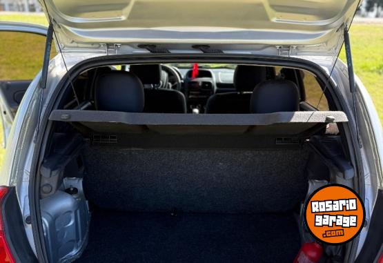 Autos - Renault Clio confort pack plus 2015 Nafta 81000Km - En Venta