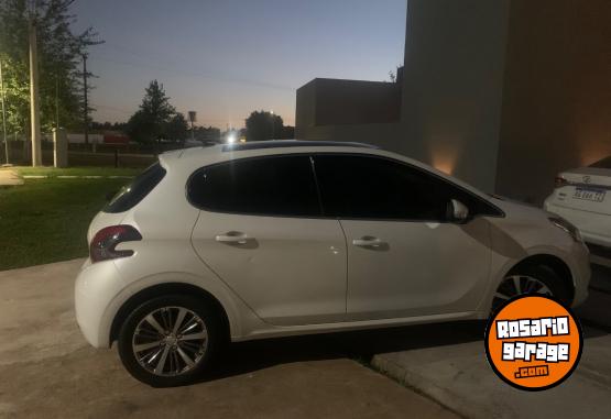 Autos - Peugeot 208 2018 Nafta 50000Km - En Venta