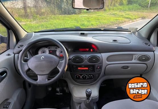 Autos - Renault Scenic 2006 Nafta 260000Km - En Venta
