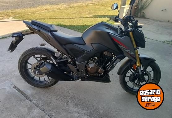 Motos - Honda CB 300 2025 Nafta 6400Km - En Venta