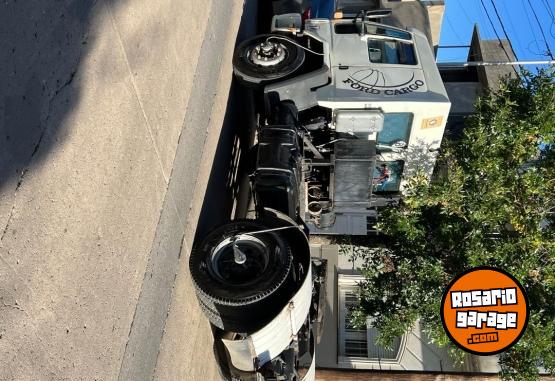 Camiones y Gr�as - Enganchado ford cargo 1730 + batea hermann - En Venta