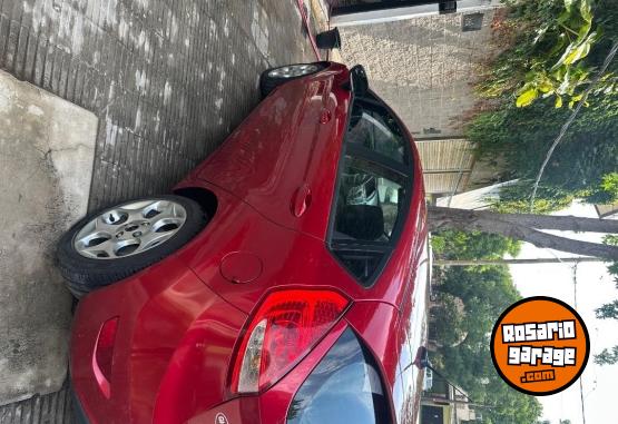 Autos - Ford Ford Fiesta Kinetic Desig 2011 Nafta 110000Km - En Venta