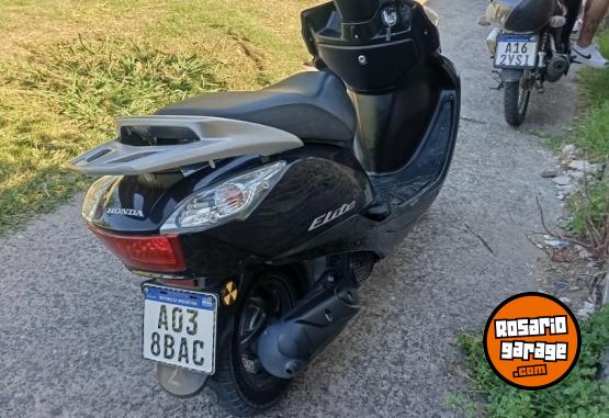 Motos - Honda Elite 125cc 2017 Nafta 21000Km - En Venta