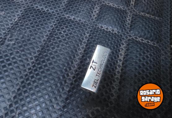 Autos - Renault Kangoo 2023 Diesel 61000Km - En Venta