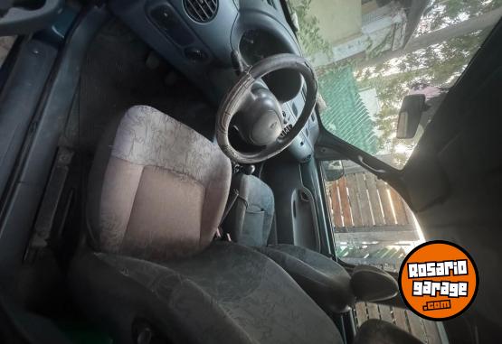 Utilitarios - Renault Kangoo 1999 Nafta 180000Km - En Venta