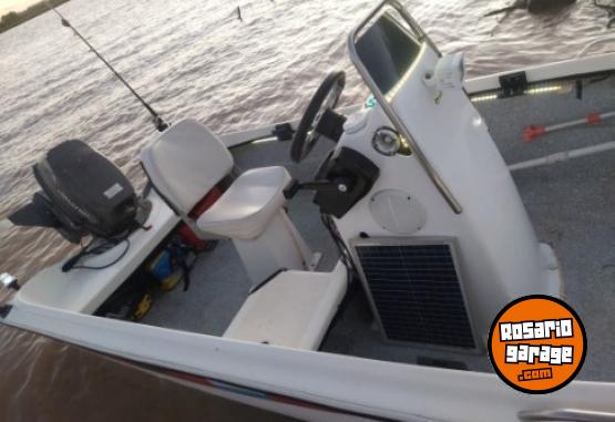 Embarcaciones - Bote 3.80 mts con Tohatsu 40 a�o 2000 - En Venta