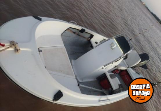 Embarcaciones - Bote 3.80 mts con Tohatsu 40 a�o 2000 - En Venta