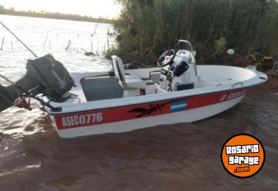 Embarcaciones - Bote 3.80 mts con Tohatsu 40 a�o 2000 - En Venta