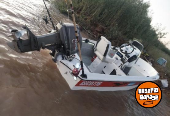 Embarcaciones - Bote 3.80 mts con Tohatsu 40 a�o 2000 - En Venta