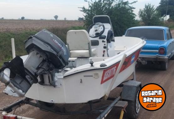 Embarcaciones - Bote 3.80 mts con Tohatsu 40 a�o 2000 - En Venta