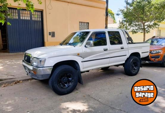 Camionetas - Toyota Hilux srv 2003 Diesel 387000Km - En Venta