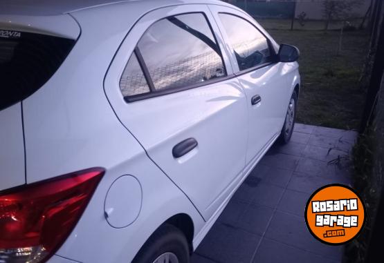 Autos - Chevrolet Onix joy 2017 Nafta 83500Km - En Venta