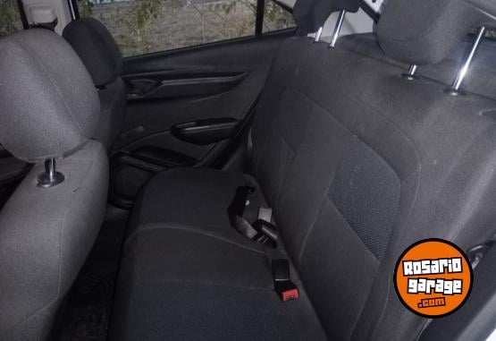 Autos - Chevrolet Onix joy 2017 Nafta 83500Km - En Venta